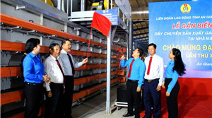 Công ty Cổ phần Xây Lắp An Giang gắn biển công trình chào mừng Đại hội Công đoàn Việt Nam